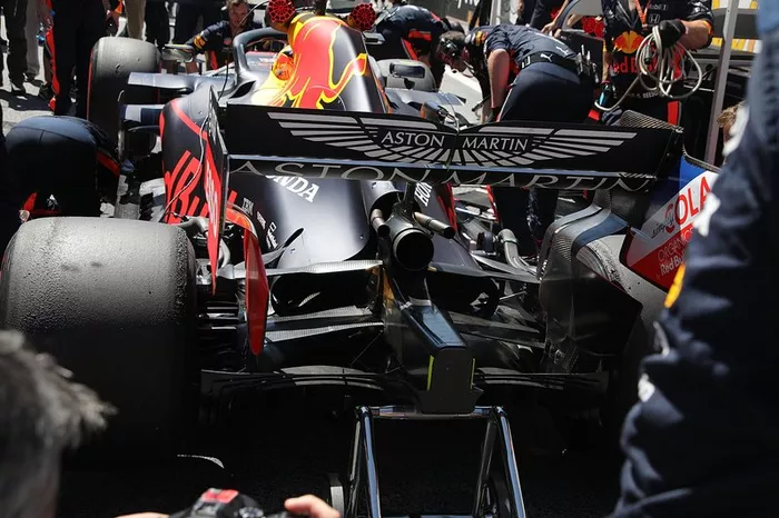 Red Bull Racing RB15, rear