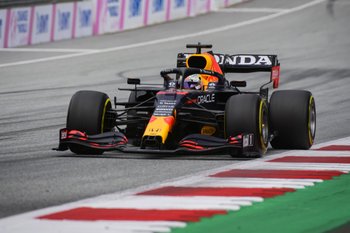 Britanya GP 1. antrenman: Verstappen, 0.7 saniye farkla en hızlısı!