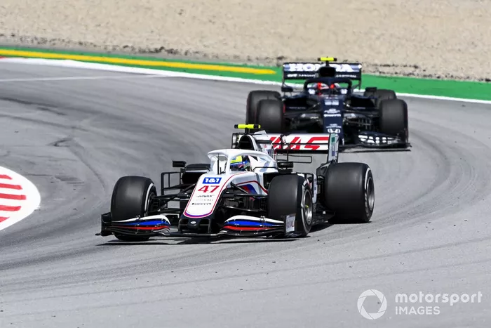 Mick Schumacher, Haas VF-21, Pierre Gasly, AlphaTauri AT02