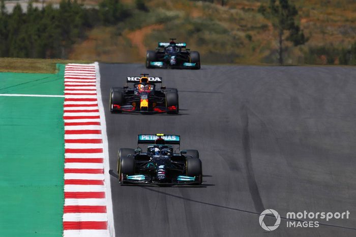 Valtteri Bottas, Mercedes W12, Max Verstappen, Red Bull Racing RB16B, Lewis Hamilton, Mercedes W12