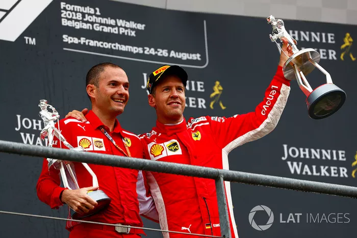 Podyum: Yarış galibi Sebastian Vettel, Ferrari