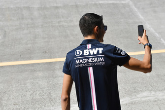 Esteban Ocon, Racing Point Force India F1 Team selfie