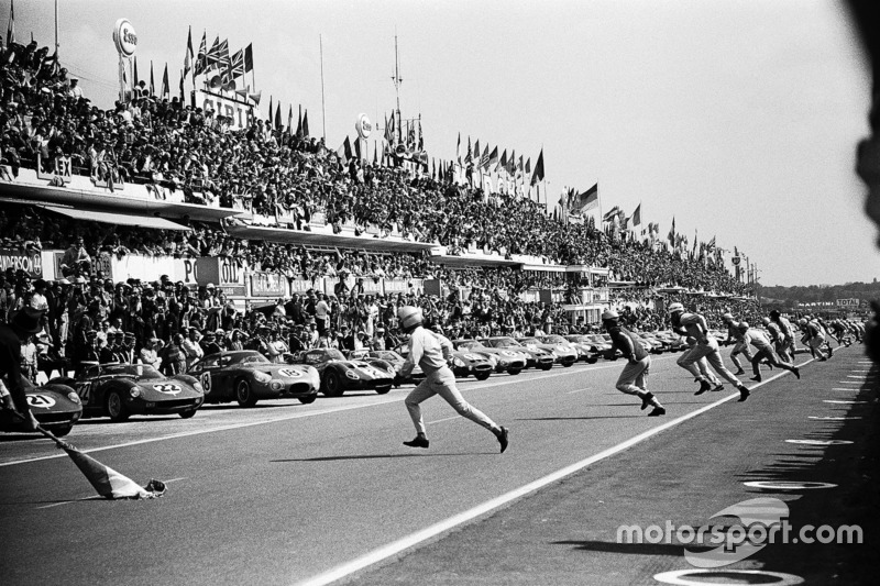 Pedro Rodríguez, Lorenzo Bandini y Mike Parkes son los tres primeros lugares corriendo para el inicio de las 24 h de Le Mans 1963