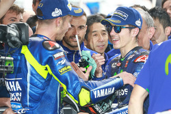 Друге місце Валентино Россі, Yamaha Factory Racing, переможець гонки Маверік Віньялес, Yamaha Factor