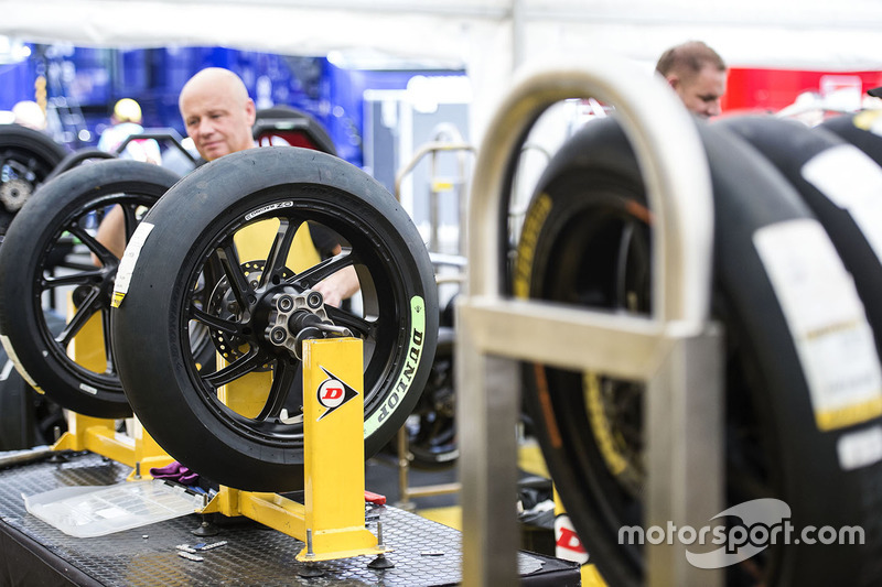 Dunlop tyres