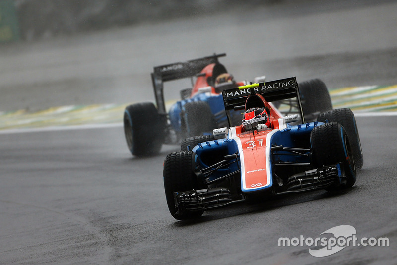 Esteban Ocon, Manor Racing MRT05 leads team mate Pascal Wehrlein, Manor Racing MRT05