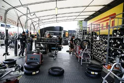 Bahía de neumáticos Pirelli