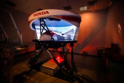 Fernando Alonso in the Honda Performance Development simulator