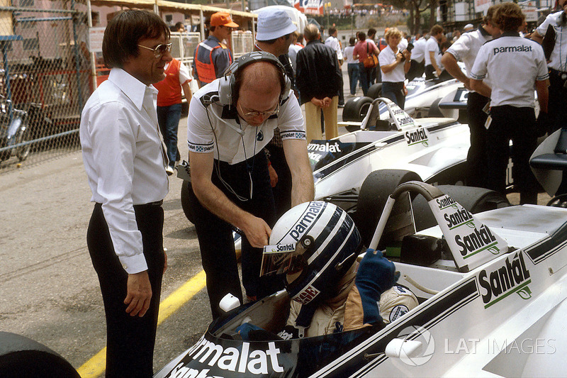 Riccardo Patrese, Brabham BT49D Ford overlooked by team boss Bernie Ecclestone