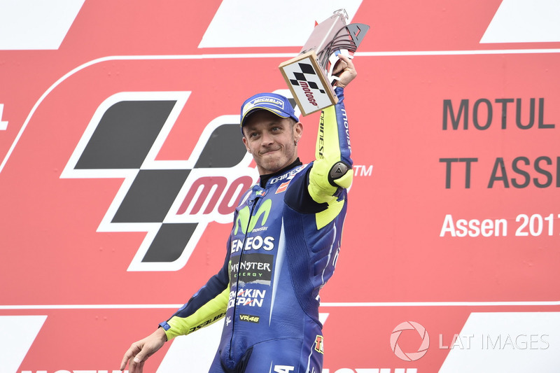 Podium: Race winner Valentino Rossi, Yamaha Factory Racing