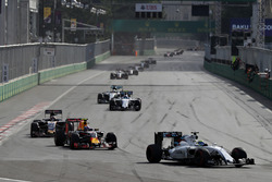 Felipe Massa, Williams Martini Racing Williams FW38 Mercedes PU106C Hybrid turbo y Max Verstappen, R