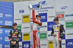 Podium: Winner Ralf Aron, Prema Powerteam Dallara F312 – Mercedes-Benz; second place Niko Kari (FIN)