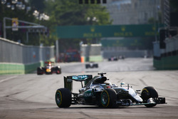 Льюис Хэмилтон, Mercedes AMG F1 W07 Hybrid