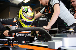 Серхио Перес, Sahara Force India F1 VJM09 с системой защиты головы