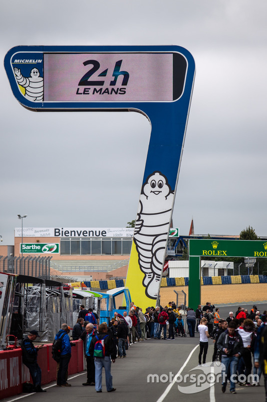 Ambiente en el Pitlane