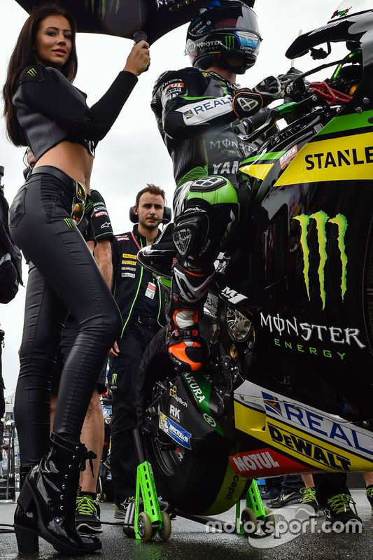 Lovely grid girl of Bradley Smith, Tech 3 Yamaha