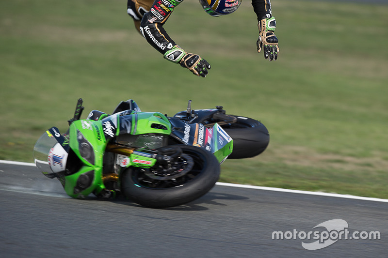 Choque de Kenan Sofuoglu, Kawasaki Puccetti Racing