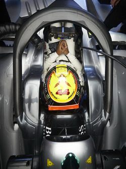 Lewis Hamilton, Mercedes AMG F1, avec le Halo