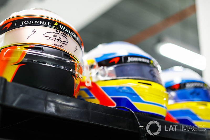 Helmets for Stoffel Vandoorne, McLaren, Fernando Alonso, McLaren