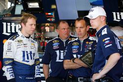 Brad Keselowski, Team Penske Ford con su jefe de equipo, Paul Wolfe
