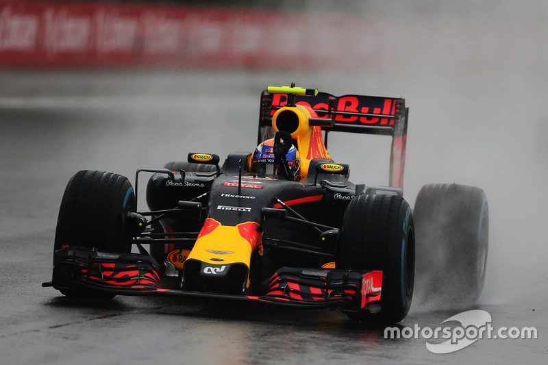 Max Verstappen, Red Bull Racing RB12 celebra