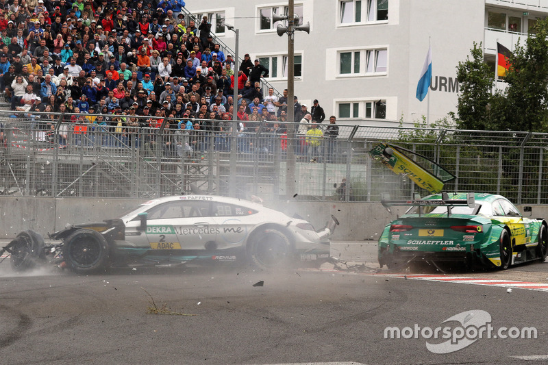 Crash of Gary Paffett, Mercedes-AMG Team HWA, Mercedes-AMG C63 DTM and Mike Rockenfeller, Audi Sport Team Phoenix, Audi RS 5 DTM