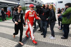 Kimi Raikkonen, Ferrari con su esposa Minttu Virtanen
