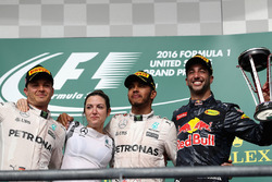 Podium: 1. Lewis Hamilton, Mercedes AMG F1; 2. Nico Rosberg, Mercedes AMG F1; 3. Daniel Ricciardo, R