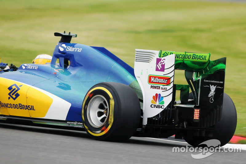 Sauber C35: Heckflügel