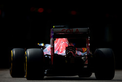 Карлос Сайнс мл., Scuderia Toro Rosso STR11