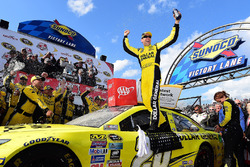 Ganador de la carrera Matt Kenseth, Joe Gibbs Racing Toyota