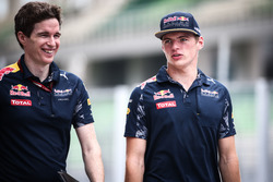 Max Verstappen, Red Bull Racing bei der Streckenbegehung mit Michael Manning, Red Bull Racing Tracks