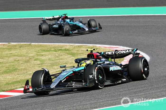 لويس هاميلتون، مرسيدس F1 W15، جورج راسل، مرسيدس F1 W15