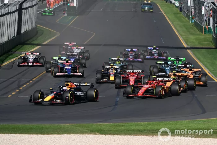 Max Verstappen, Red Bull Racing RB20 Carlos Sainz, Ferrari SF-24 