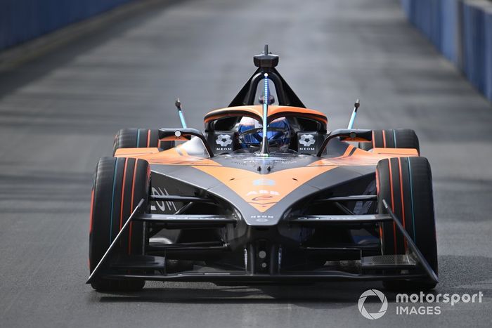 Sam Bird, equipo NEOM McLaren de Fórmula E, e-4ORCE 04