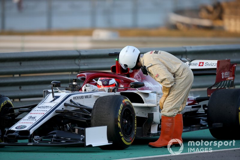 Kimi Raikkonen, Alfa Romeo Racing, si ferma in pista