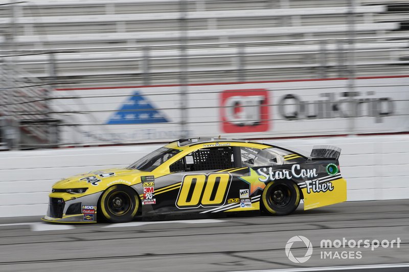 33. Landon Cassill, StarCom Racing, Chevrolet Camaro