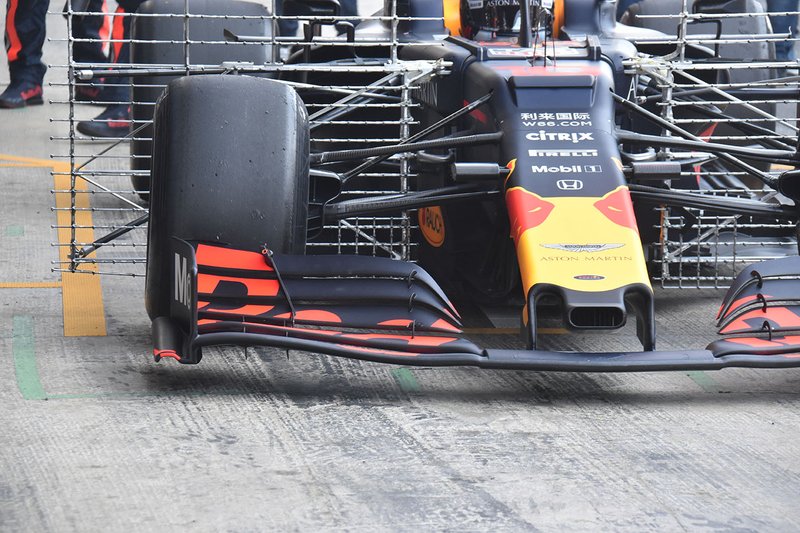 L'avant de la Red Bull Racing RB15