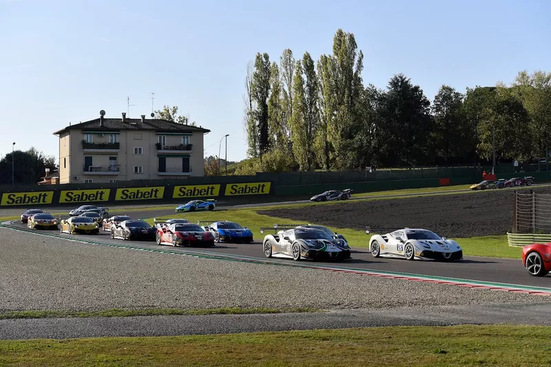 La partenza della Finale  Coppa Shell AM