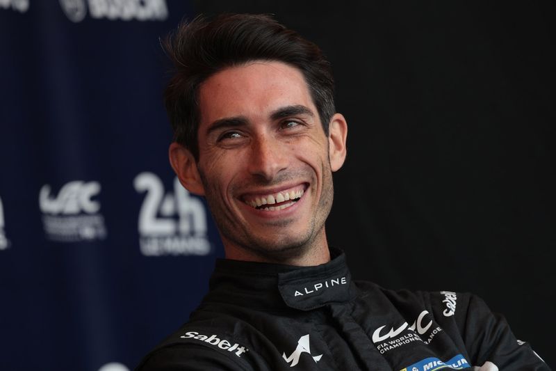 #35 Alpine Endurance Team Alpine A424: Paul-Loup Chatin