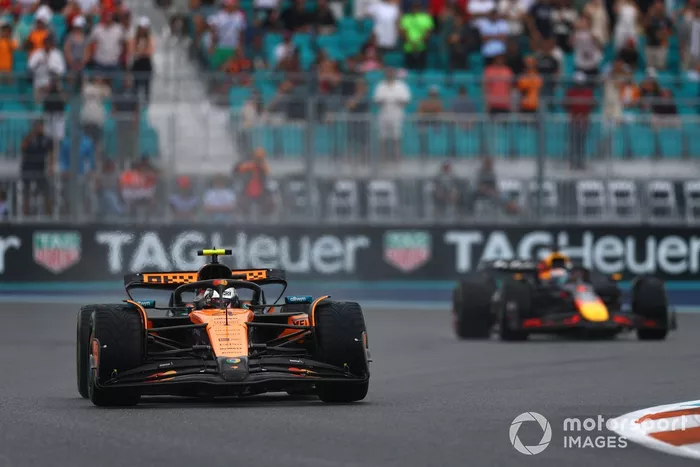 Lando Norris, McLaren, Max Verstappen, Red Bull Racing