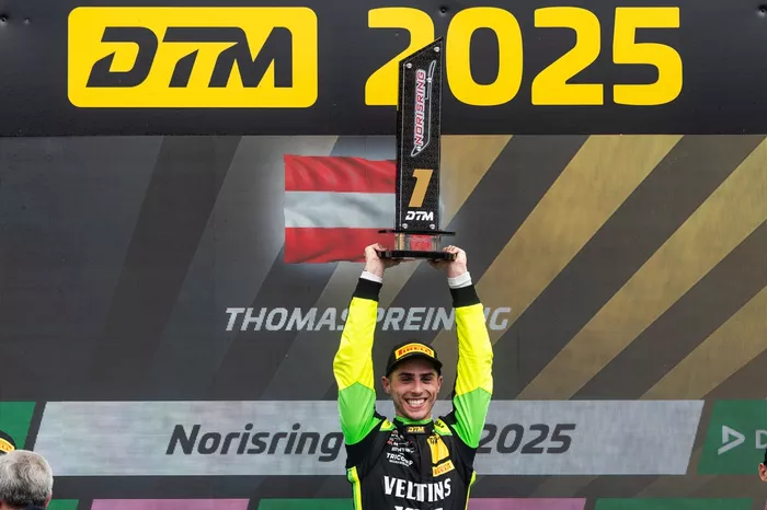 Podium: Race winner Thomas Preining, Manthey EMA