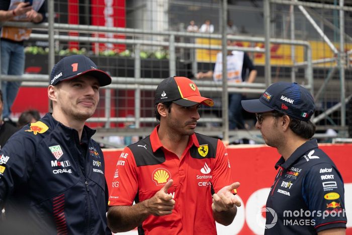 Max Verstappen, Red Bull Racing, Carlos Sainz, Ferrari Sergio Pérez, Red Bull Racing