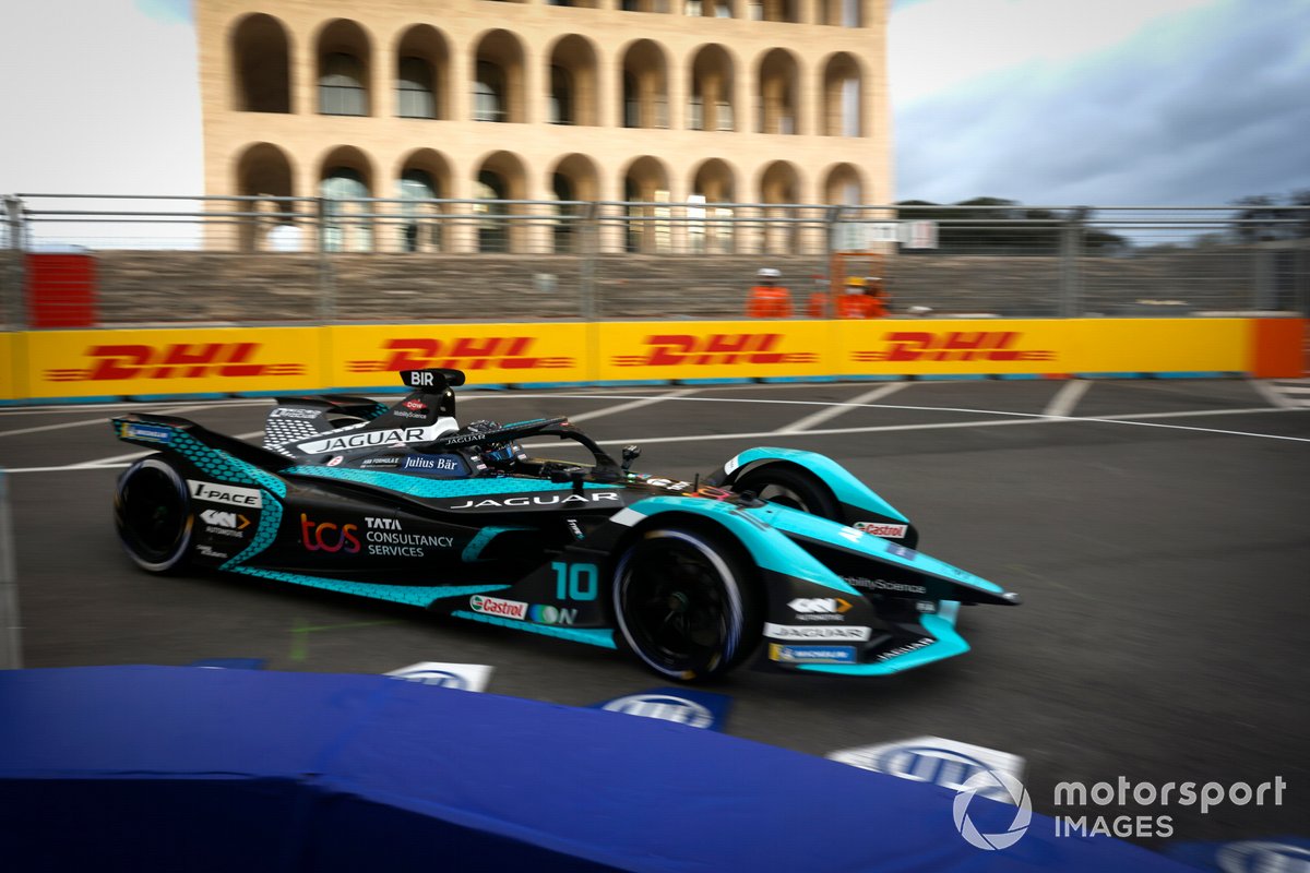 Evans, 9. sıradan başladığı yarışı rahat kazandı 1 Formula 1 Haberleri - F1 Puan Durumu Sam Bird, Jaguar Racing, Jaguar I-TYPE 5