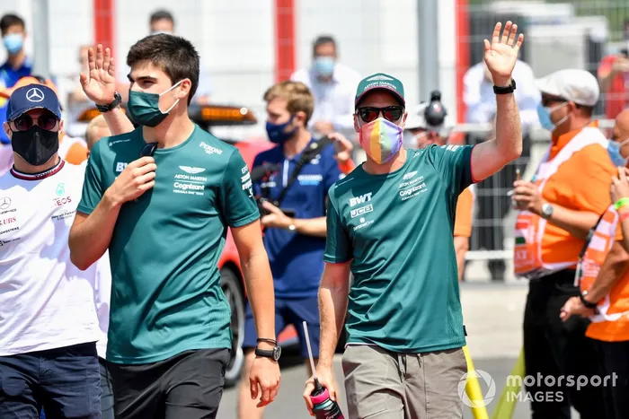 Lance Stroll, Aston Martin, Sebastian Vettel, Aston Martin en el desfile de pilotos