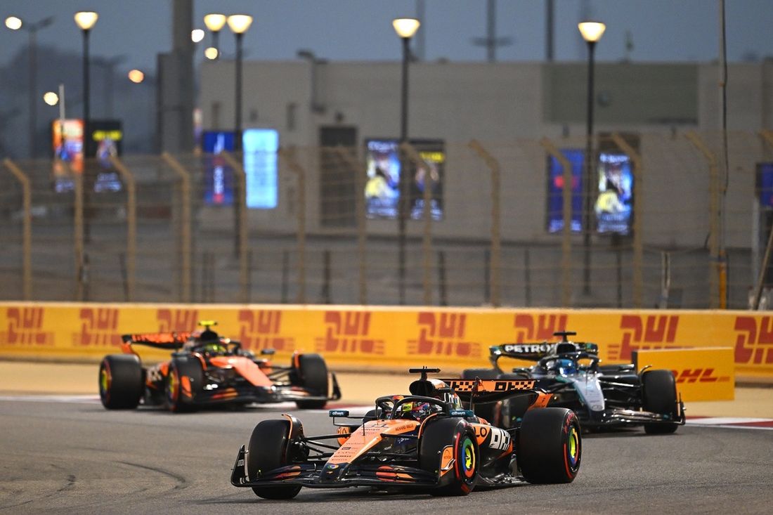 Lando Norris, McLaren, Oscar Piastri, McLaren, George Russell, Mercedes