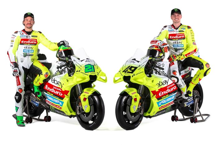 VR46、モルビデリ加入の2025年新カラーリング発表。ロッシの「46」が