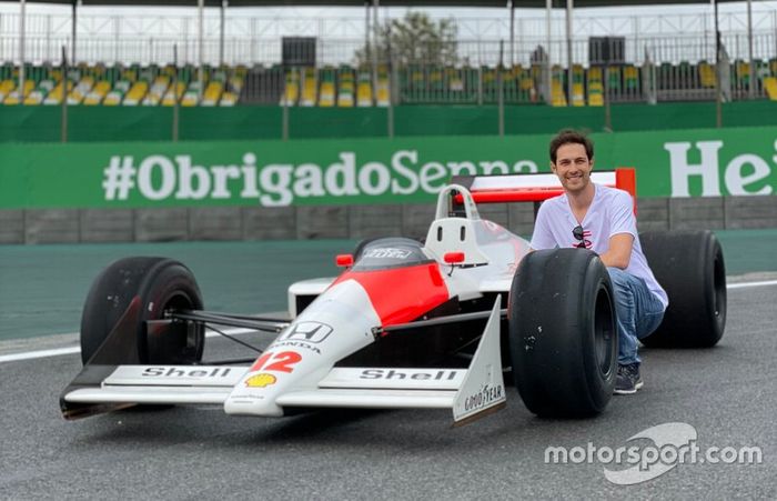 Bruno Senna y el McLaren MP4/4