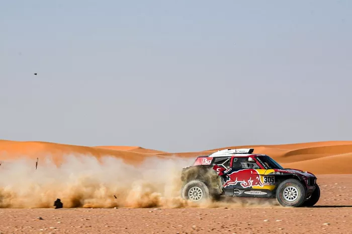 #305 JCW X-Raid Team: Carlos Sainz, Lucas Cruz