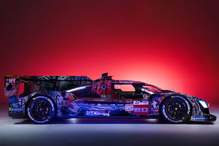 BMW M Hybrid V8 Art Car
